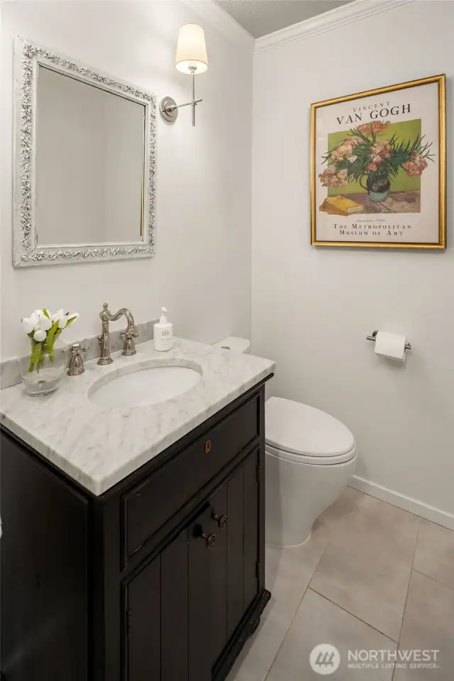 Stylish remodeled powder bath
