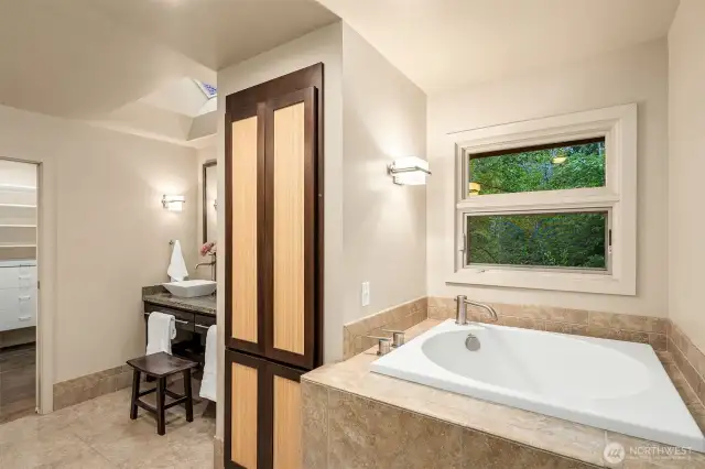 Japanese soaking tub & walk-in shower