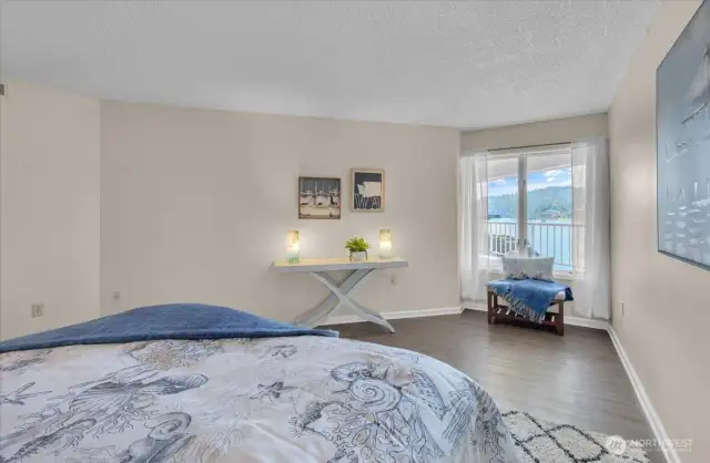 Wake up in the morning to views of Shilshole Bay.