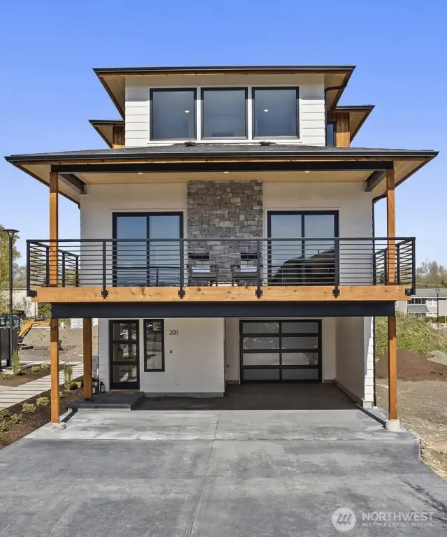 Photos represent builder's final product and may not be exact.