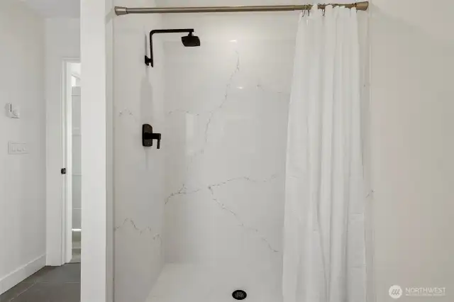 Photos represent builder's final product and may not be exact.
