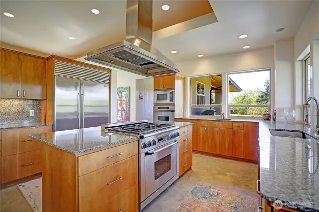 Stunning kitchen with Sub Zero Fridge and Dacor appliances