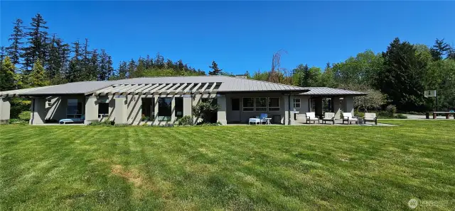 Expansive layout with the perfect amount of Light and Privacy