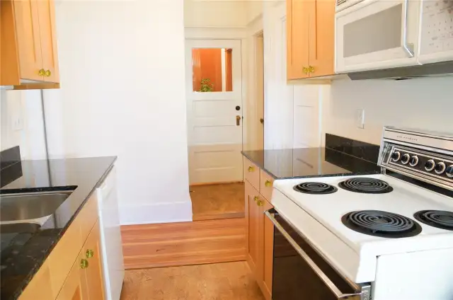2nd kitchen with separate entrance.