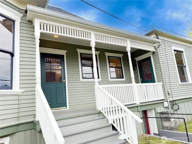 Side covered porch