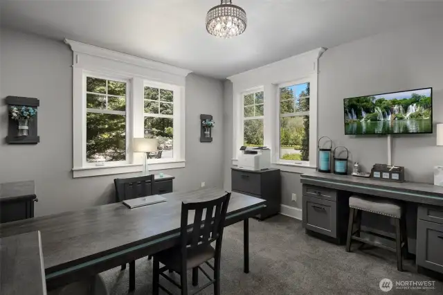 Main Floor office/gym/craft room!