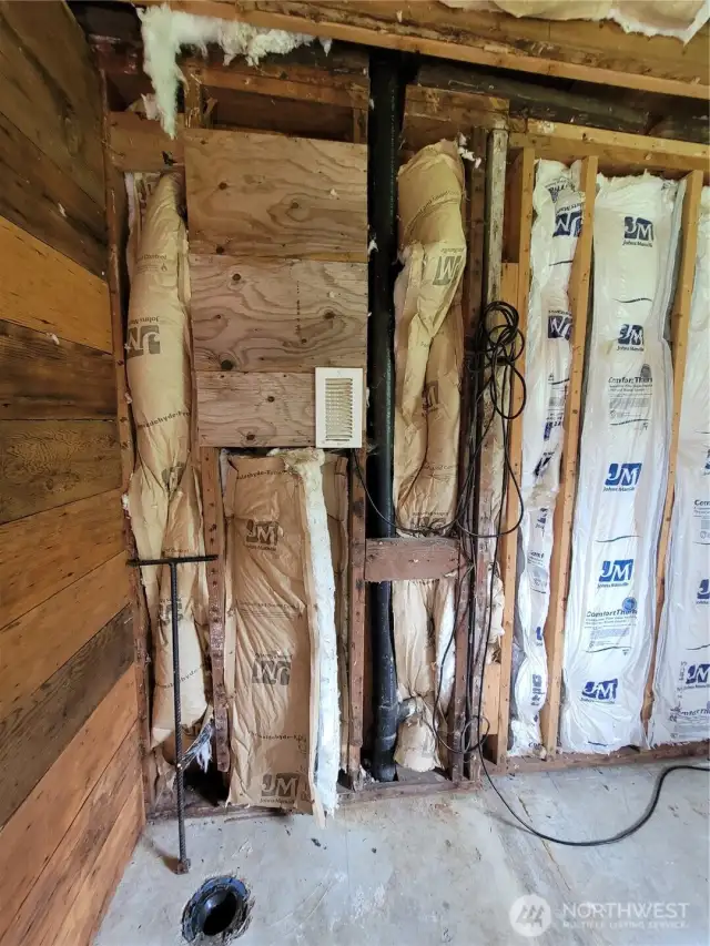 Plumbing & Electrical hookups in the shop. Buyer to verify.