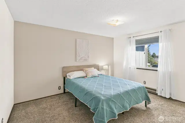 Secondary Bedroom. BIG.