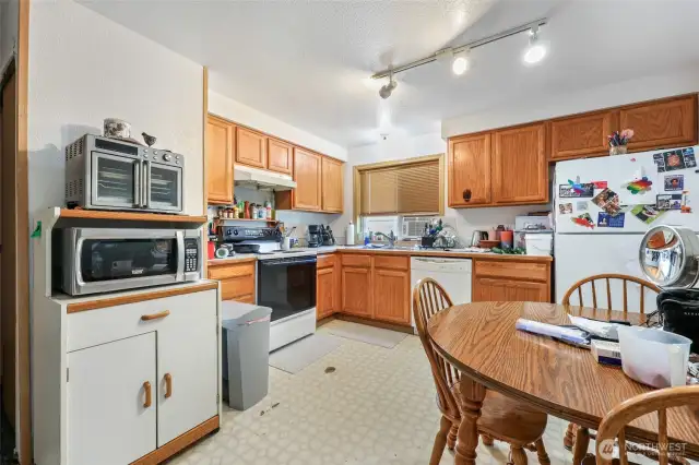 Kitchen in unit 1320. Has Linoleum flooring.
