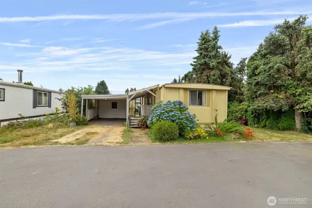 Corner lot