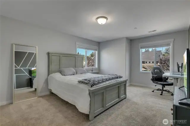 2nd bedroom