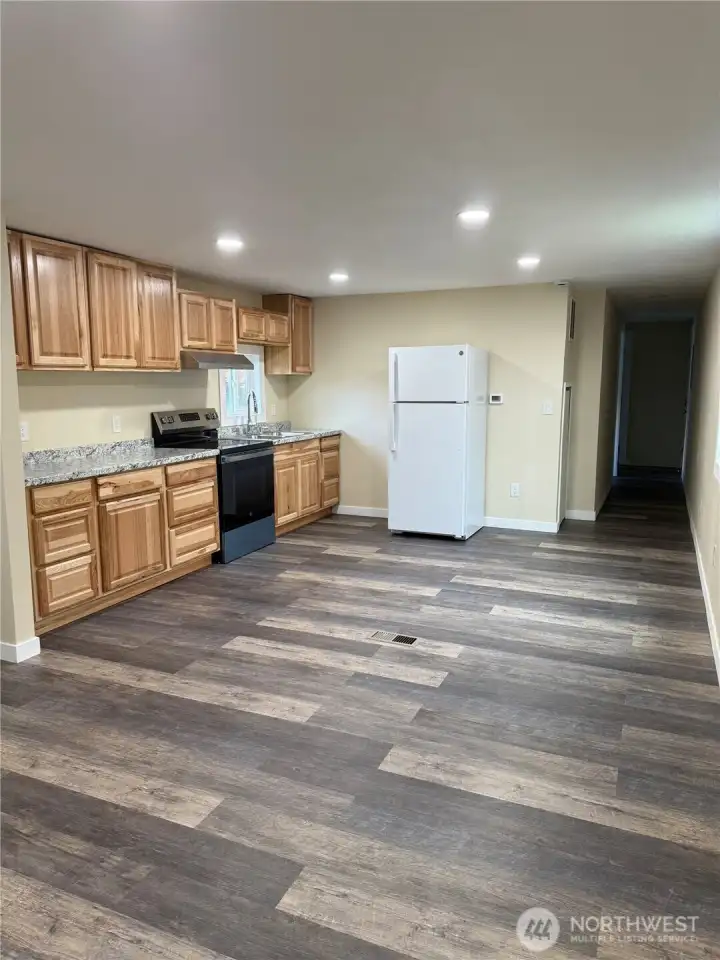 Living/Kitchen area
