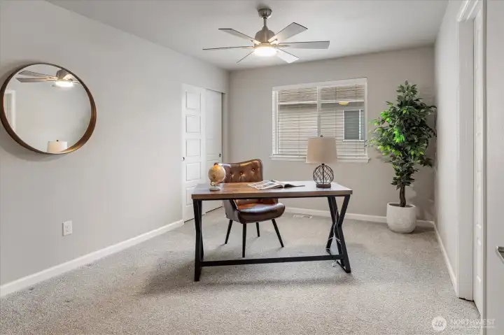 Bedroom 2/Office