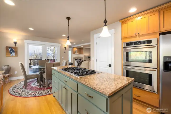 Kitchen with eating nook