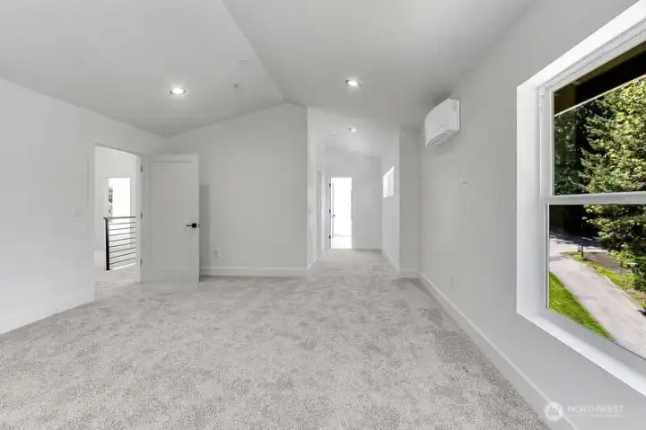 Access to En Suite Bath off Primary