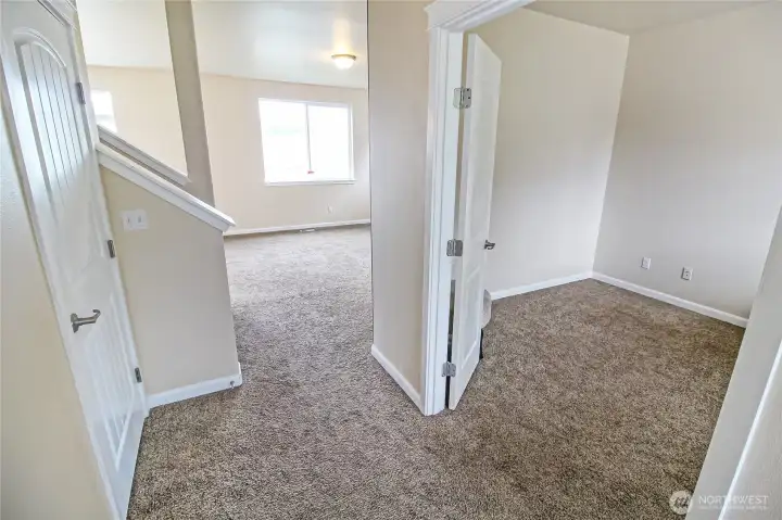 The spacious office to your right, the living room ahead! The spacious office to your right, the living room ahead!