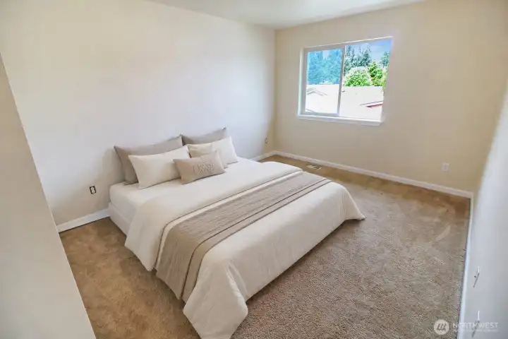Spacious Bedroom #3! (Bed is virtually staged) Spacious Bedroom #3! (Bed is virtually staged)