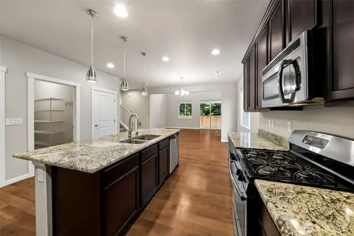 Gourmet kitchen with gas stove Gourmet kitchen with gas stove