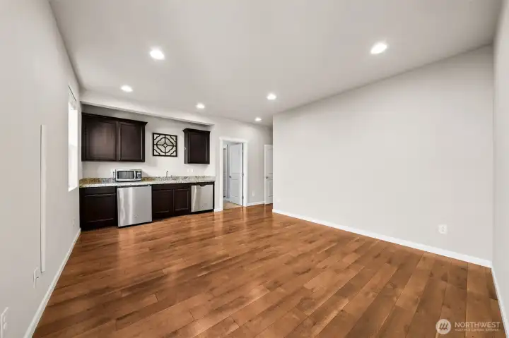 ADU/MIL family room and kitchenette ADU/MIL family room and kitchenette