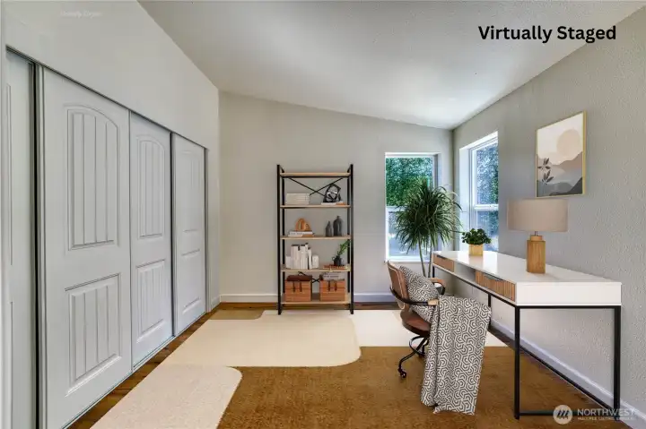 Virtaully staged office