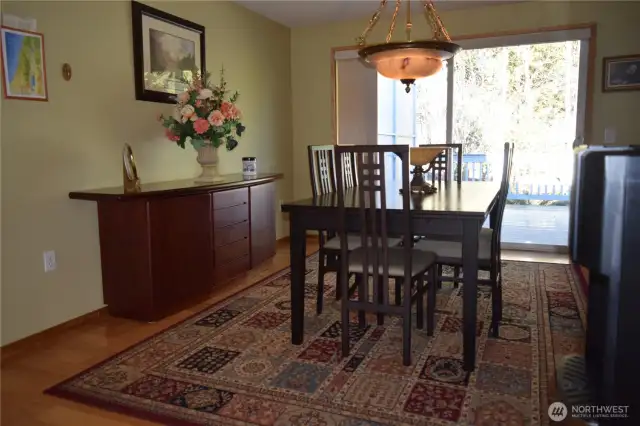 Dining room is open to the kitchen