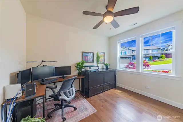 Main level flexible bedroom or office. There is a large closet!