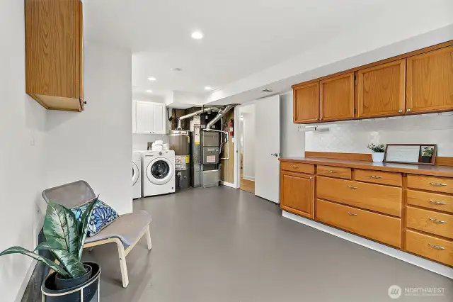 Major upgrades: furnace, A/C, and new electrical panel (all in 2022)—peace of mind included.