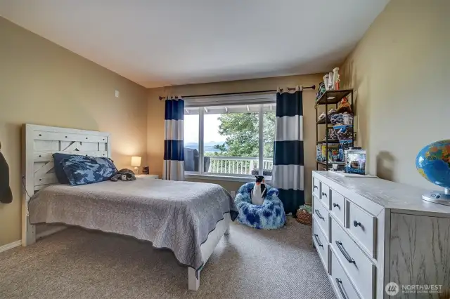1st upstairs bedroom