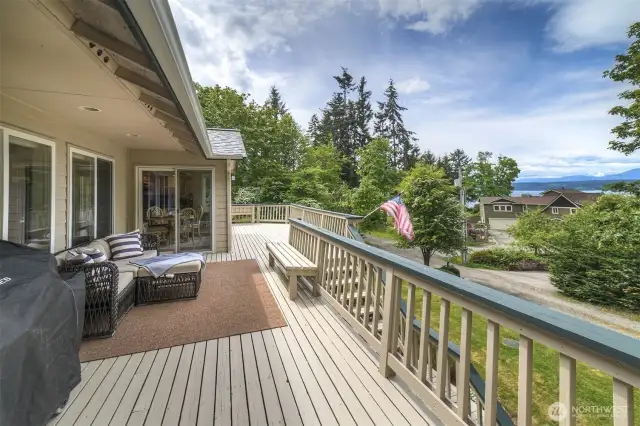 Large front deck