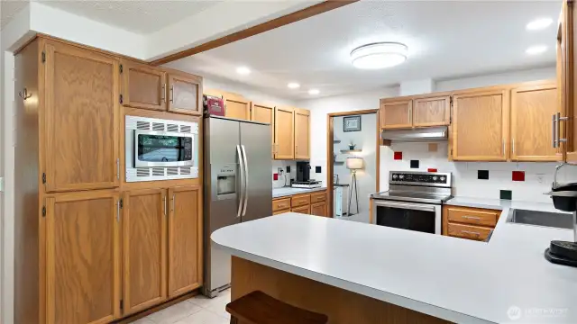 Clean Kitchen.