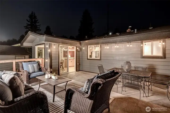 Enjoy entertaining on the patio deck all year long