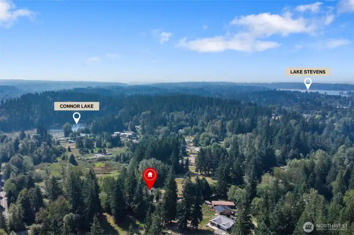 Minutes from Lake Conner and Lake Stevens