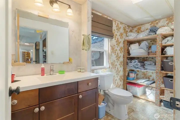 Powder room in primary bedroom