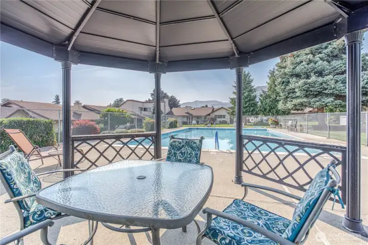 Pool gazebo