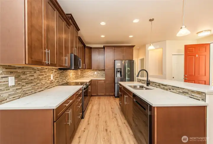 Quartz Counters & SS Appliances
