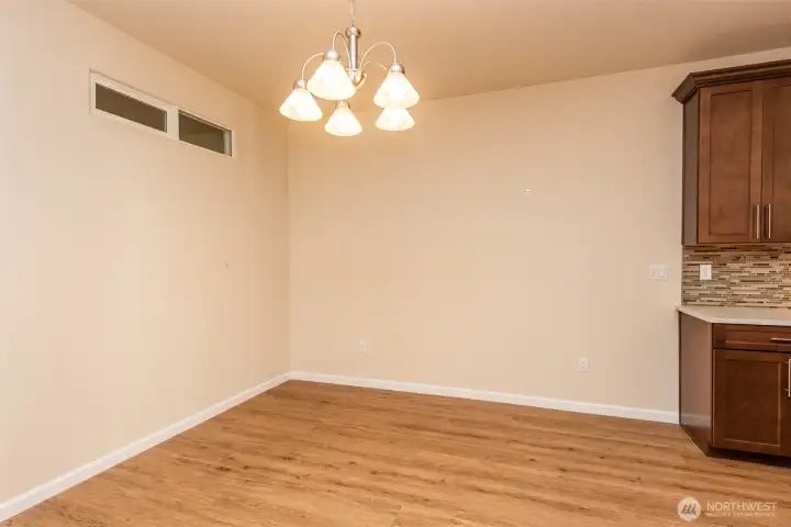 Dining without Staging