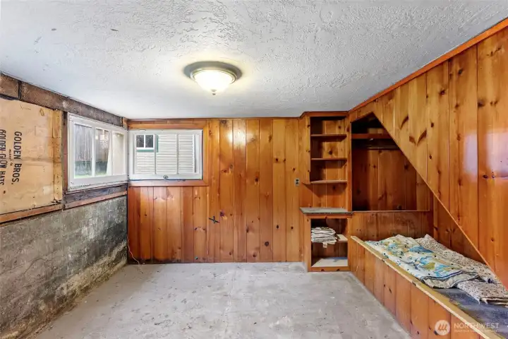 Basement - partially finished bedroom