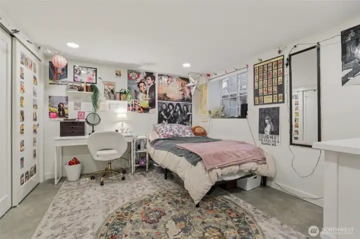 Main house downstairs bedroom 2 of 4