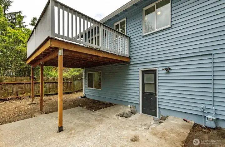 Separate entrance for lower level!