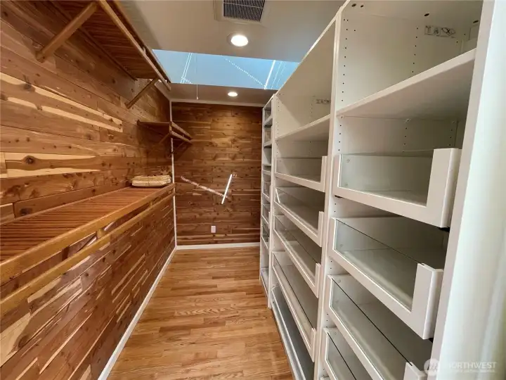 Primary bed walk in closet