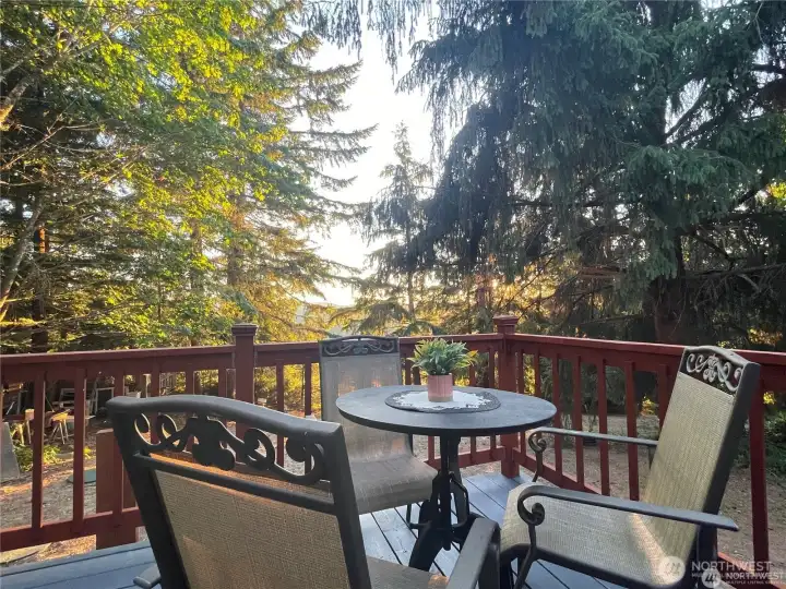 Beautiful view off deck to the west. Beautiful view off deck to the west.