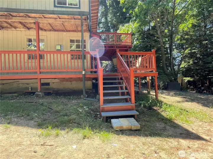 other sided of deck stairs up to deck other sided of deck stairs up to deck