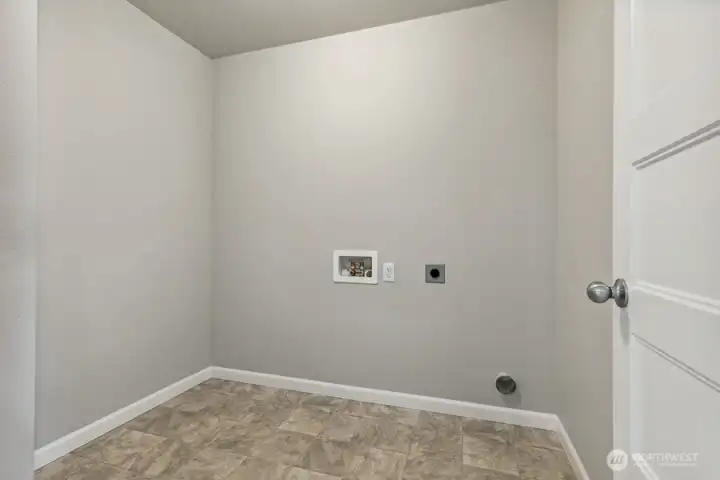 This is a presale home. Photos of the same floorplan in the community. Colors and features will vary. This is a presale home. Photos of the same floorplan in the community. Colors and features will vary.