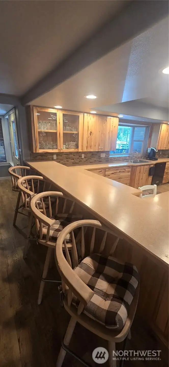 Island seating in kitchen area