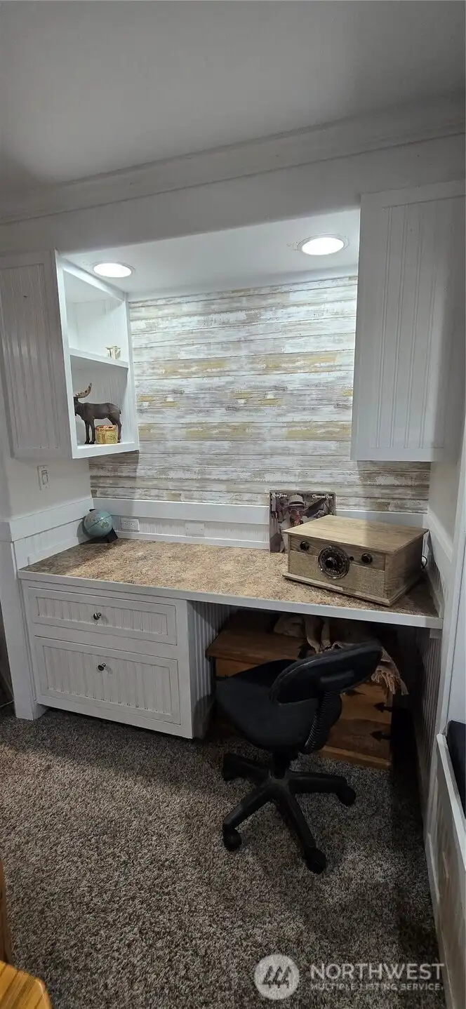 Guest bedroom built in desk