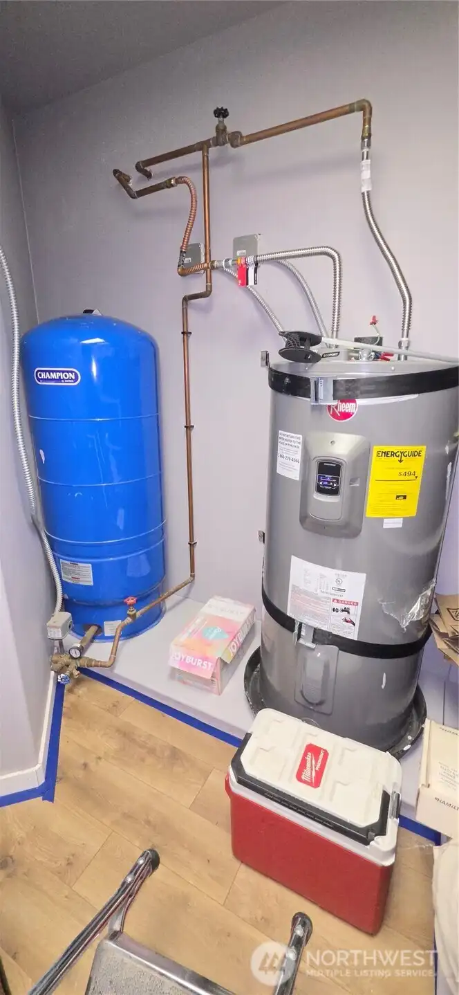New hot water tank and pressure tank