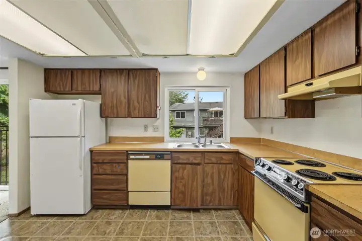 Large Kitchen. Updated windows. Large Kitchen. Updated windows.
