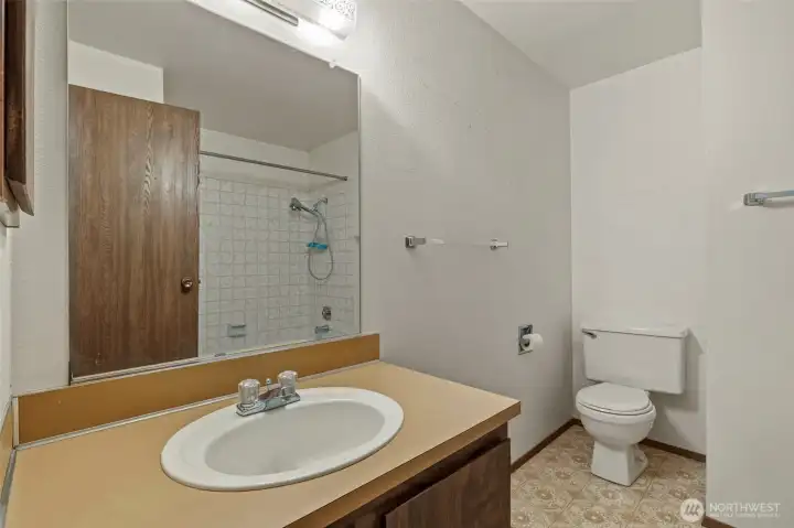 Full Bath on Main Floor. Full Bath on Main Floor.