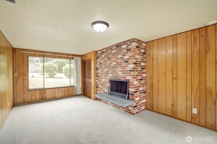 Family room without furnishings Family room without furnishings