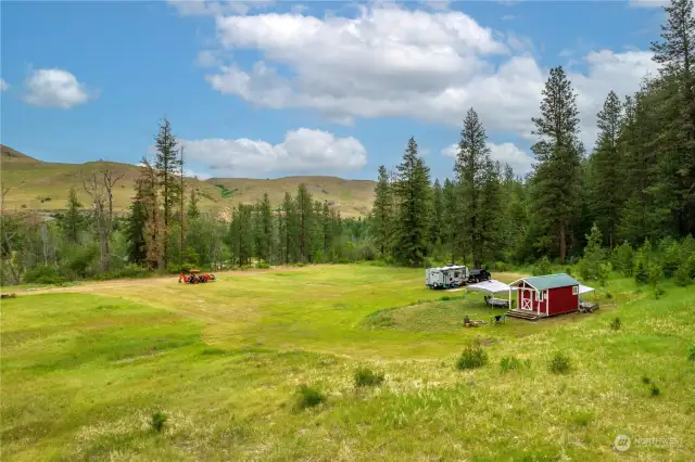 The property has a very good producing well, power and installed 3-bedroom septic system.